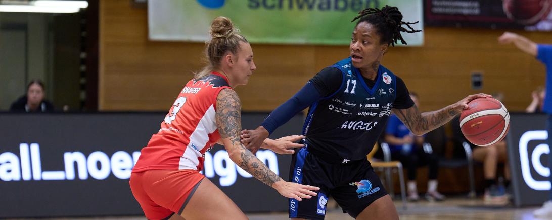 Zwei Basketballspielerinnen