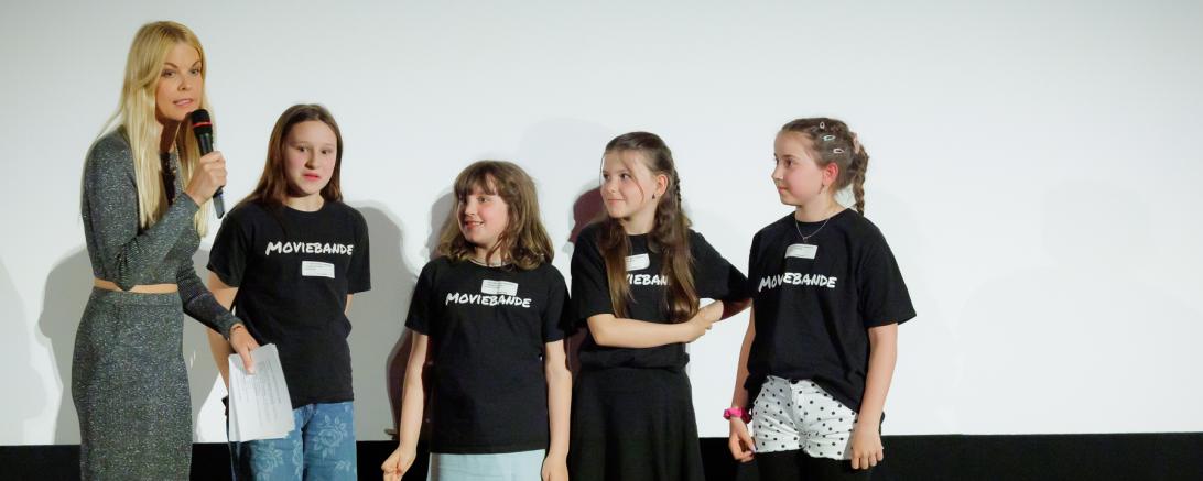 Moderatorin Tina Kaiser, Victoria Filatova, Charlotte Hehenberger, Lina Maier, Lotta Wundel