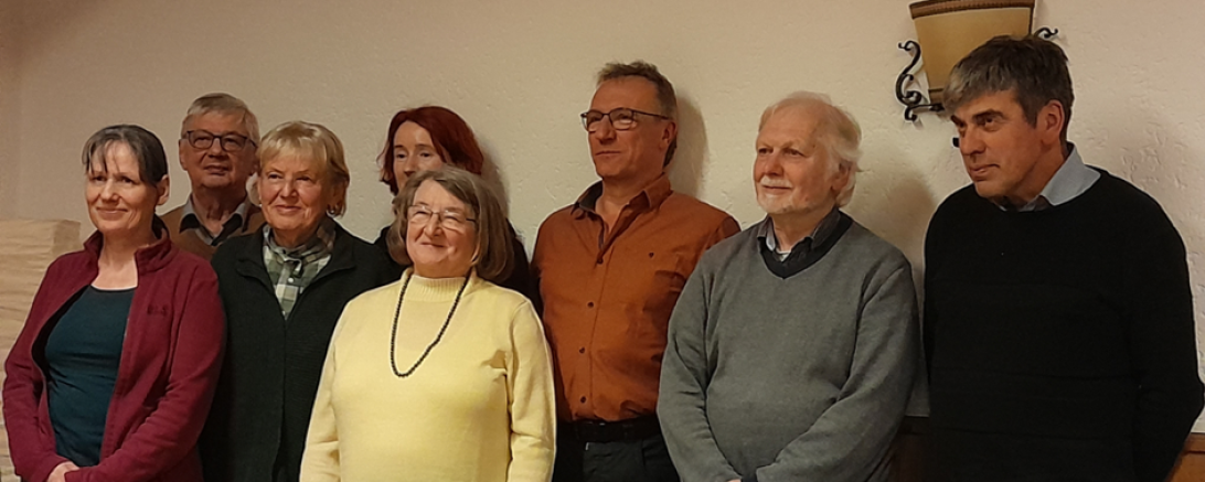 Claudia Eglseer, Dr. Günther Kunzmann, Marlies von der Grün, Anika Blocksdorf, Hildegard Koch, Dr. Frank Molder, Dr. Gerhard Starnecker und Johann Paul Reiter bilden die neue Vereinsleitung.