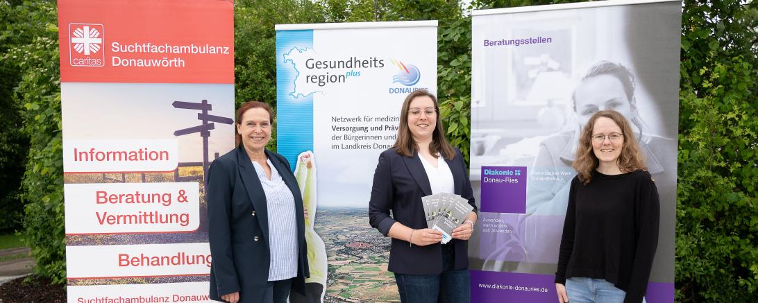 V.l.: Erika Eisenbart (Gesamtleitung der Suchtfachambulanz Donauwörth mit Außenstelle), Julia Lux (Geschäftsstellenleitung der Gesundheitsregionplus) und Dr. Natalie Nagowski (Leitung der Suchtfachambulanz Nördlingen - Außenstelle) haben die Veranstaltungsreihe gemeinsam organisiert.