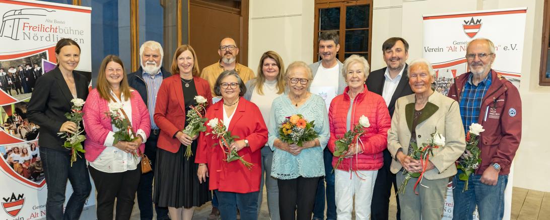 Im Rahmen seiner Jahreshauptversammlung hat der Verein Alt Nördlingen langjährige Mitglieder geehrt.