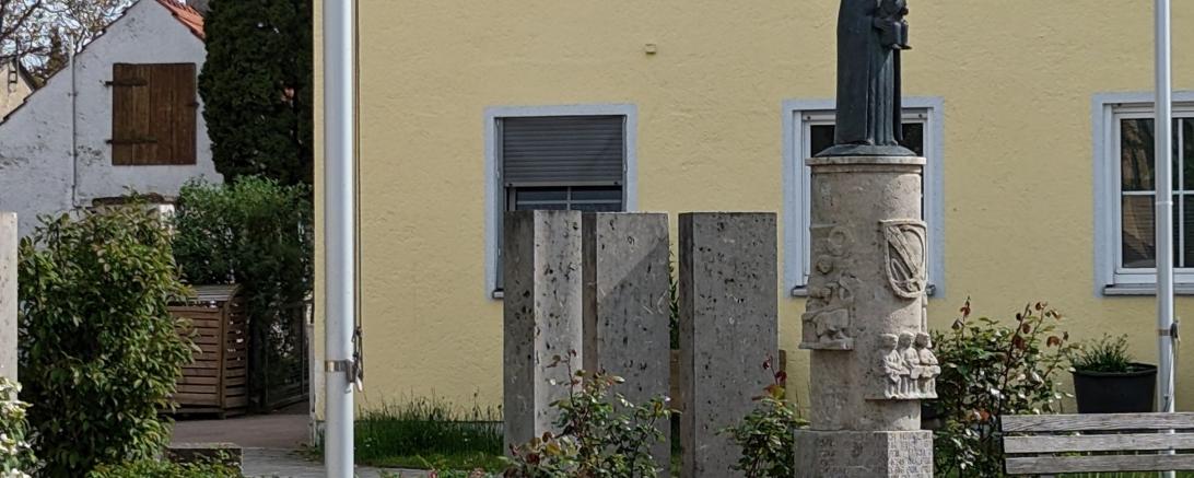 Nadlerbrunnen in Rögling