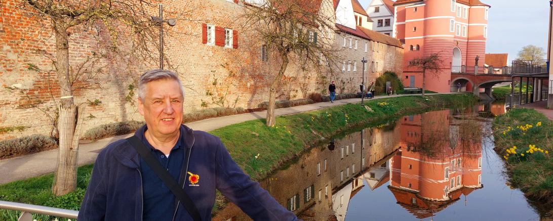 Das Bild zeigt Gästeführer Karl-Heinz John