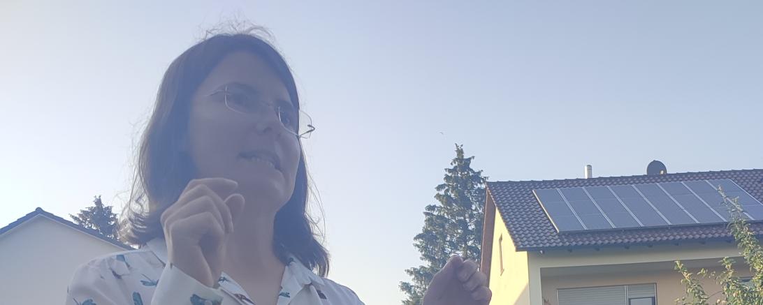 Hier sieht man Claudia Tausch.