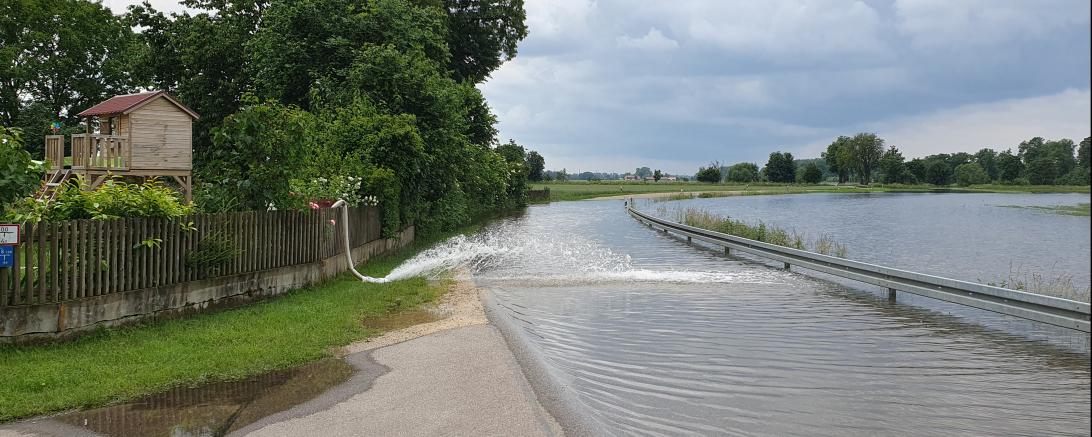 Hier sieht man das Hochwasser in Zusum.