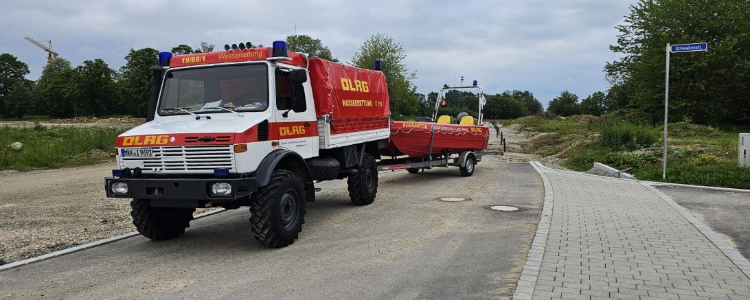 Hier sieht man die Wasserretter aus Hessen.