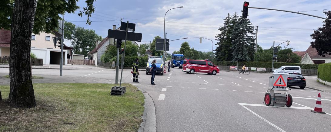Hier sieht man eine gesperrte Kreuzung in Nordheim.