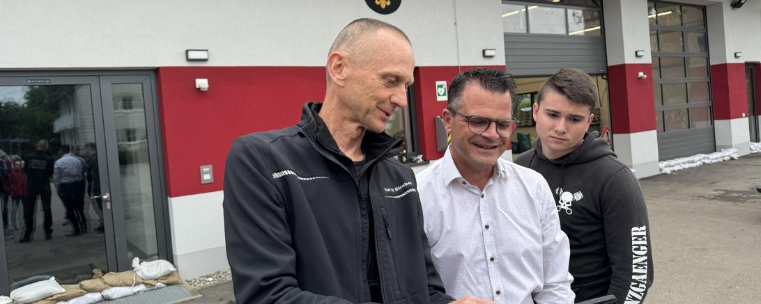 Hier sieht man Donauwörths Oberbürgermeister Jürgen Sorré im Hochassergebiet.