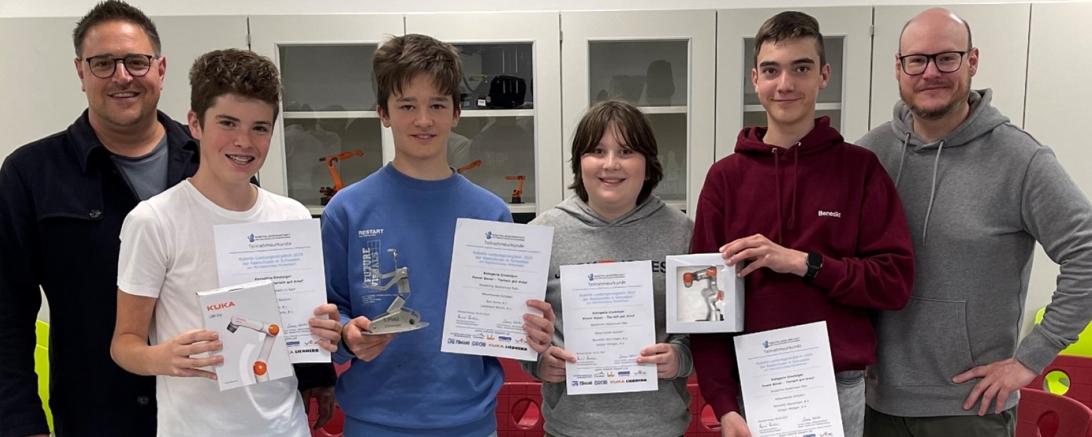 Das Robotik-Team der Realschule Rain.