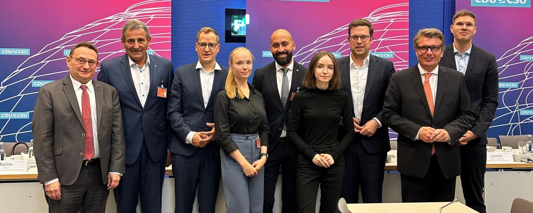 Ulrich Lange MdB, Joachim Neuner, Ulrich Chiellino, Helena-Julia Riemer, Ahmed Baziou, Luisa Angeli, Florian Müller MdB, Thomas Bareiß MdB, Richard Goebelt (v.l.n.r.)