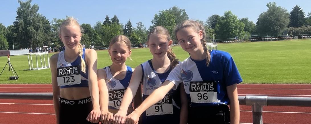 Das Bild zeigt die Titelgewinner über 4x75 m in der Altersklasse U14 mit  Marie Weinberger, Theresa Miehling, Johanna Brückner und Amelie Geib 