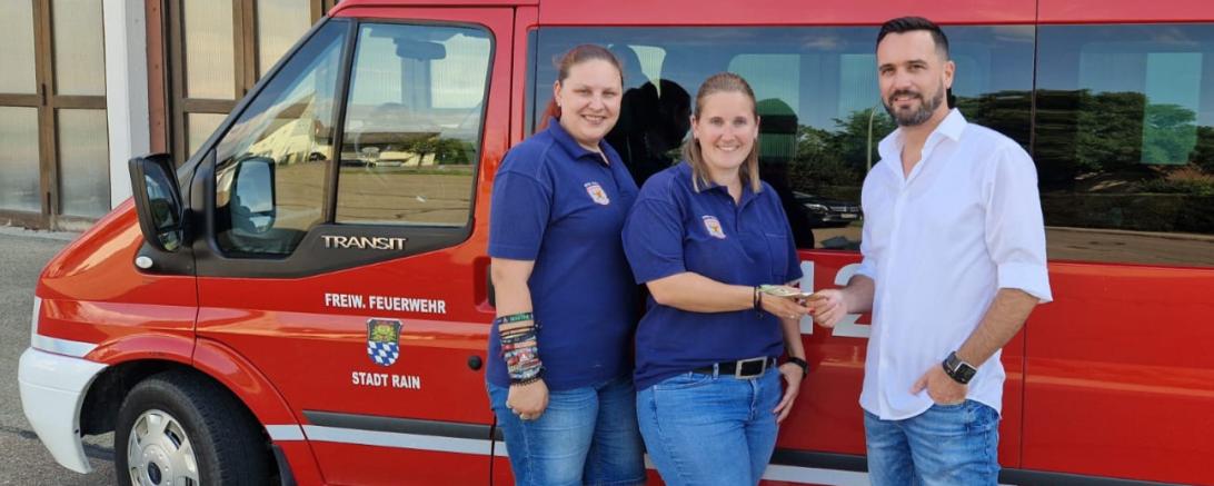 Jessica Schenk (stellv. Leitung KF), Andrea Baur (Leitung KF) und Michael Grinzinger (Geschäftsführer 4SELLERS)