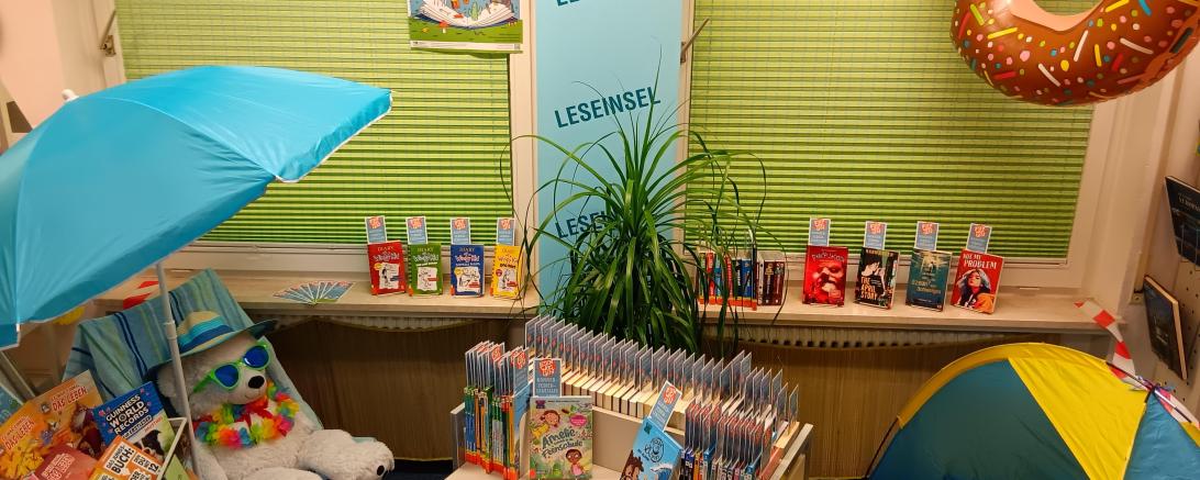 Der Startschuss für den Sommerferien-Leseclub in Mertingen fällt am Dienstag, den 23. Juli 2024. Teilnehmen können alle Kinder und Jugendlichen, die vor den Ferien in der 1. bis 8. Klasse sind. Die Anmeldung erfolgt in der Gemeindebücherei.