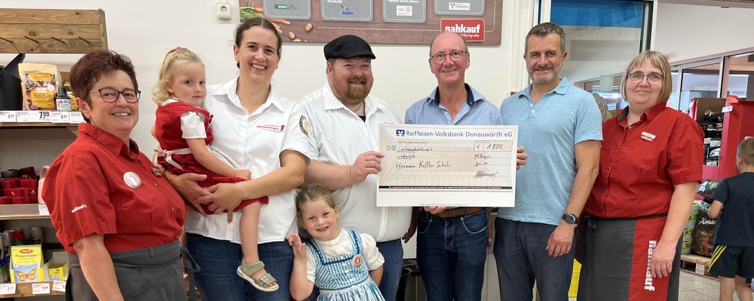 Spendenübergabe Nahkauf Möttingen