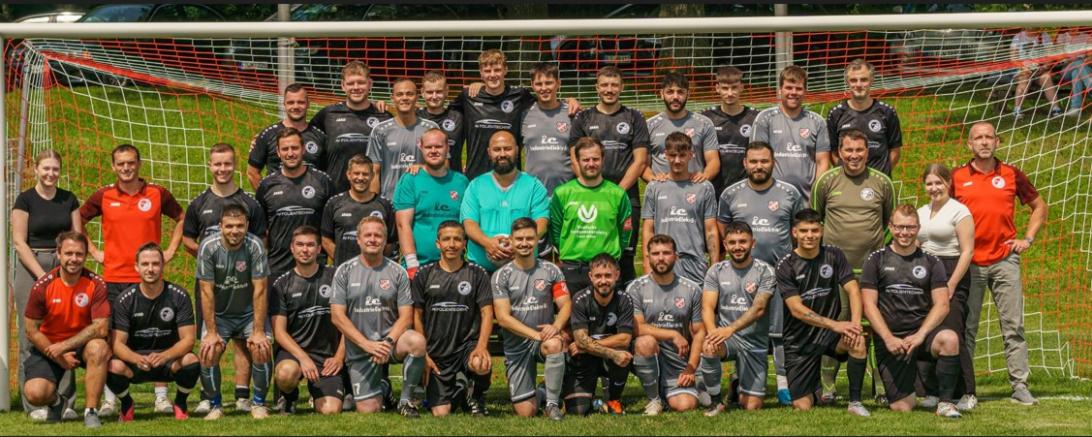 Die beiden Teams der SpVgg Brachstadt-Oppertshofen und der SSV Peterswörth. 