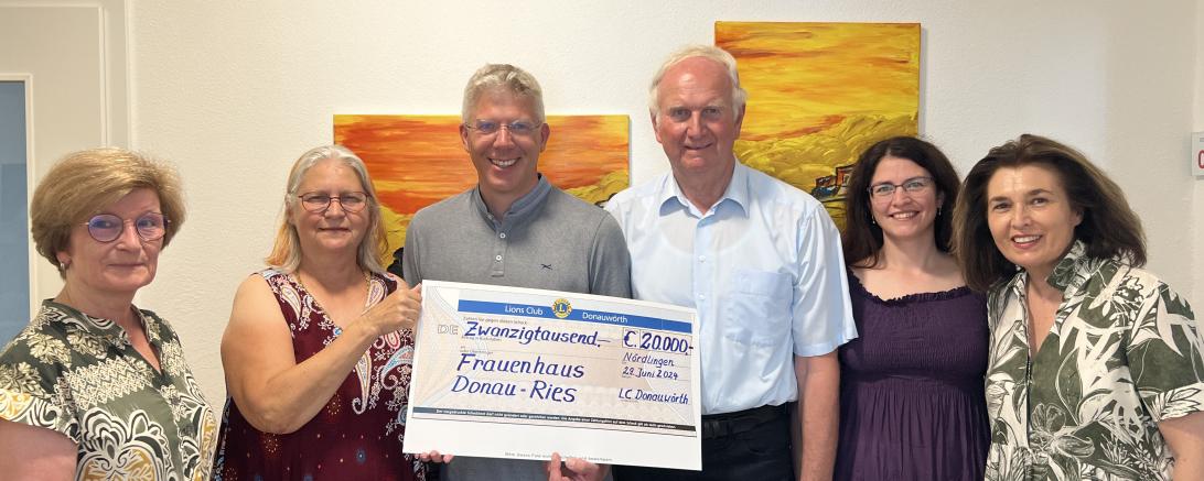 Spendenübergabe Frauenhaus