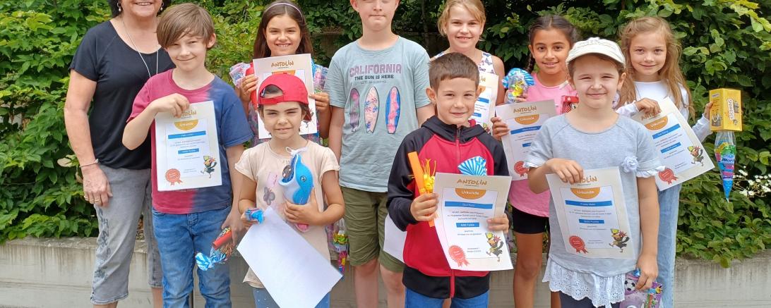 Fleißige Leserinnen und Leser der Leonhart-Fuchs-Grundschule Wemding. 