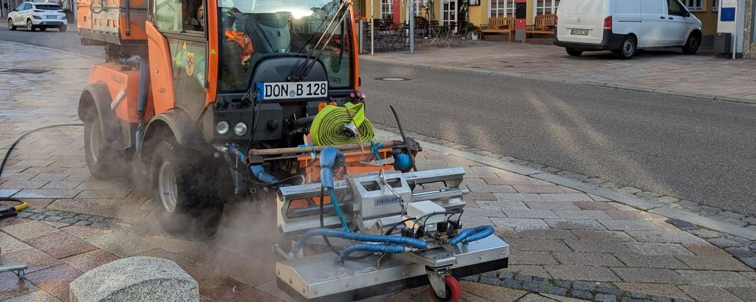 Unkrautvernichtung Stadt Donauwörth mit Heißwasser