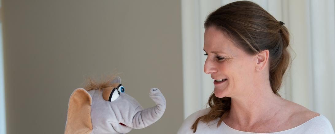 Hier sieht man Ulrike Mommendey.