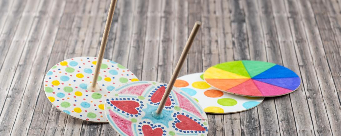 Im Museum KulturLand Ries dürfen Kinder Kreisel gestalten. 