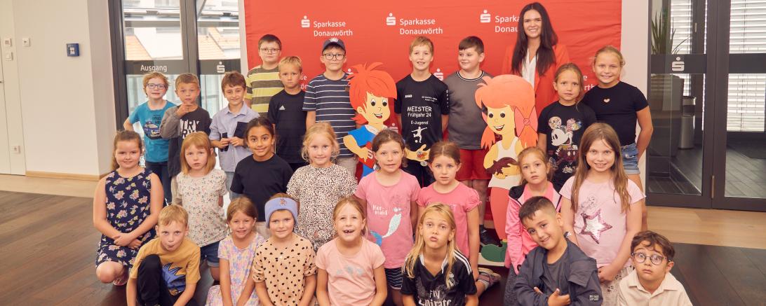 Ferienprogramm der Stadt Wemding und Gemeinde Marxheim in der Sparkasse Donauwörth.