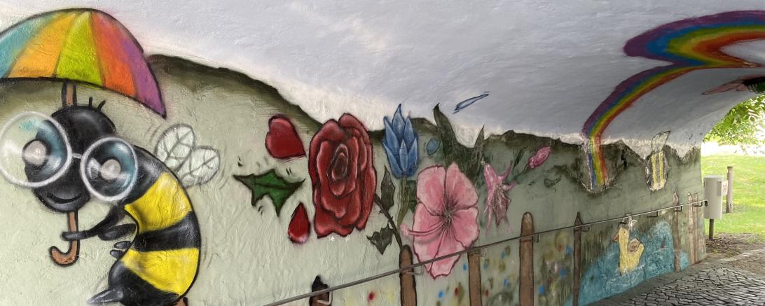 Grabendurchgang Grafitti verschönerung