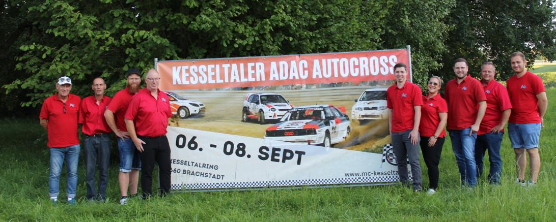 Die Vorstandschaft des MCK mit Werner Weißenburger, Markus Geier, Jens Hafner, Christian Konrad, Jörg Kurtz, Christine Biehle-Mengele, Michael Jenning, Martin Fürst und Markus Kurtz.