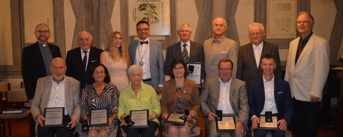 Bürgermedaillenträger bei Ehrung in Wemding