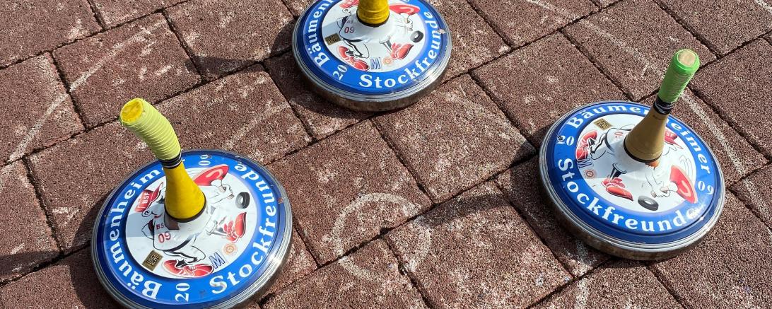 Hier sieht man die Stöcke der Stockschützen Bäumenheim.