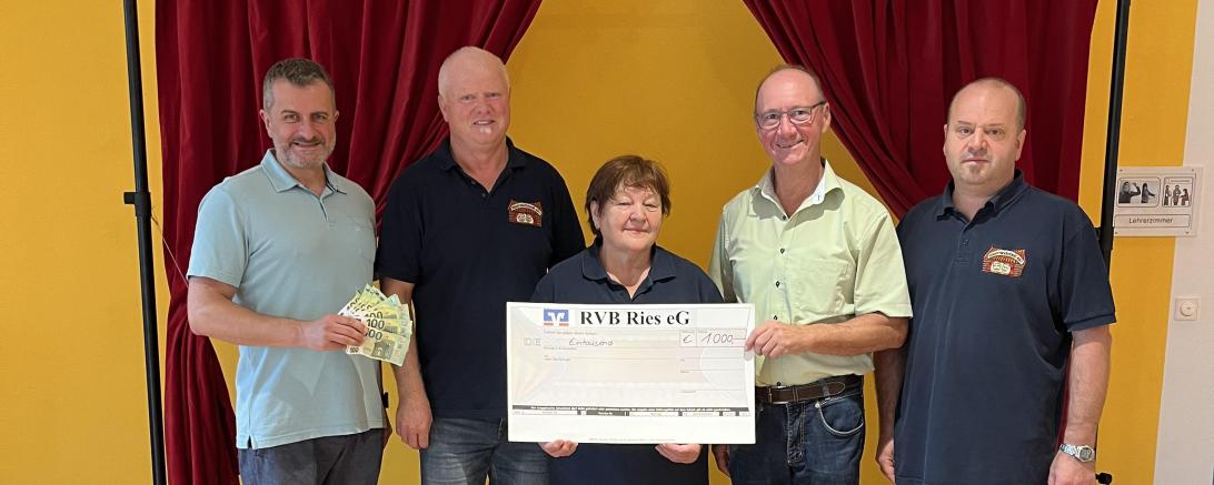 Auf dem Foto von links:Timm Albert, Erwin Zwickel, Roswitha Zwickel, Erwin Seiler, Tobias Zwickel