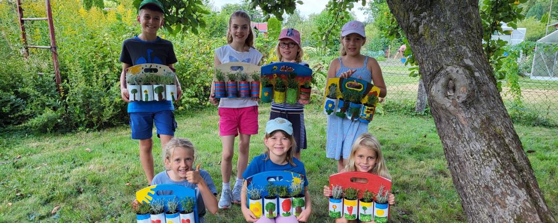 Blumenkisten basteln beim Obst- und Gartenbauverein Rain.