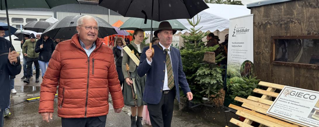 Das Bild zeigt Hubert Aieanger.