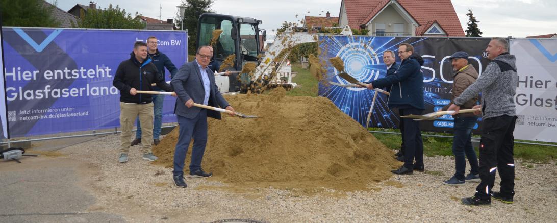 Mit dem Beginn des Glasfaserausbaus läutet Munningen die Zukunft ein.