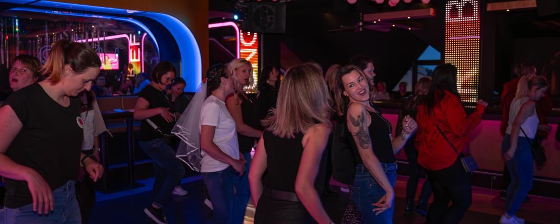 Die erste "Mami feiert früher" Party war bereits ein voller Erfolg.