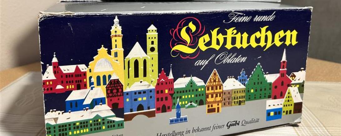In den 70er und 80er Jahren waren die Gubi-Lebkuchen in Papkartons mit bunter Donauwörth-Silhouette verpackt. 