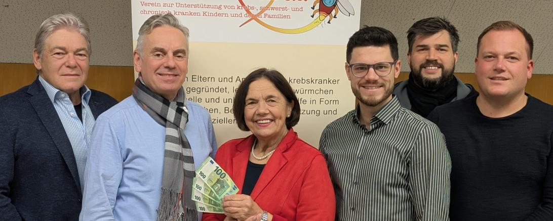 Der Kinderhilfsverein Glühwürmchen e.V. freut sich über eine finanzielle Spende