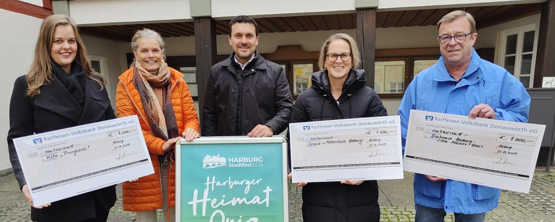 Spendenübergabe Harburgquiz