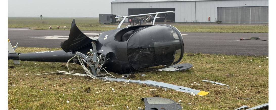 In Genderkingen kam es zum Absturz eines Hubschraubers aus geringer Höhe.