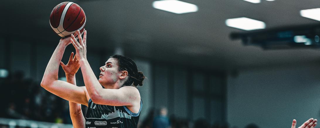 Die neueste Angels-Verpflichtung Nicole Fransson zeigte beim Spiel gegen Marburg mit 27 Punkten und 9 Rebounds gleich mal ihre Fähigkeiten.