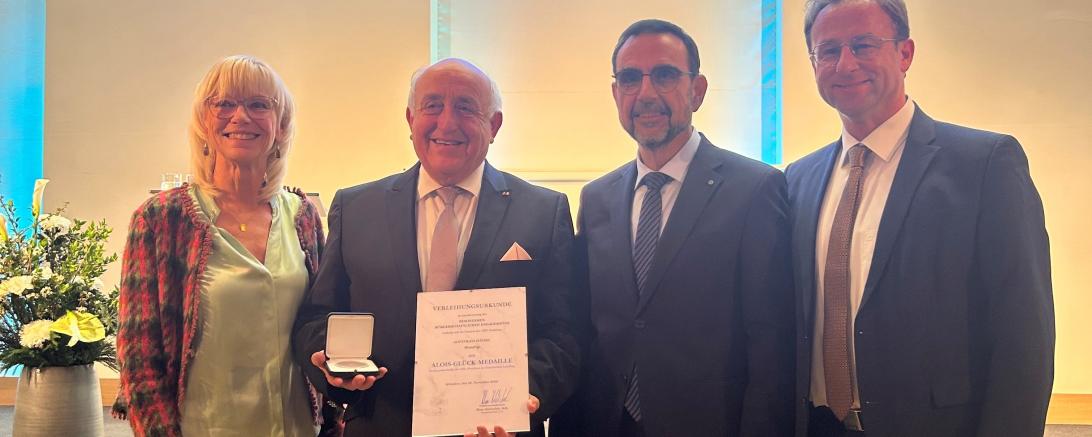 Laudatorin MdL Carolina Trautner, Gottfried Hänsel, Fraktionsvorsitzenden Klaus Holetschek und MdL Wolfgang Fackler.