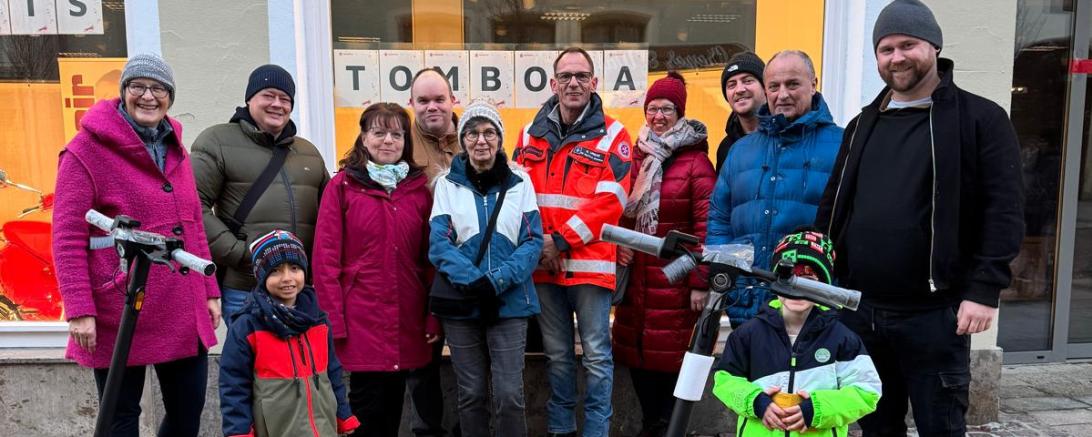 Die Gewinner des Weihnachtsgewinnspiels.