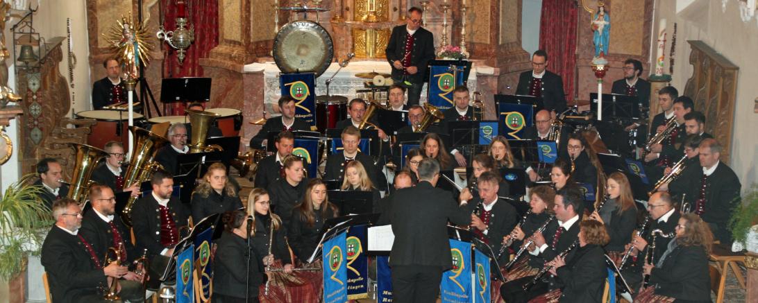 Die Musikkapelle Reimlingen unter der Leitung von Karsten Sell.