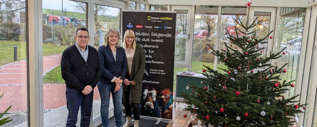 Das Bild zeigt von links Branko Schäpers, Martina Rauch und Stephanie Müller.