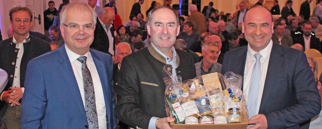 Bayerischer Wirtschaftsminister Hubert Aiwanger zu Gast auf dem Agrar-Abend der Raiffeisen-Volksbank Donauwörth eG