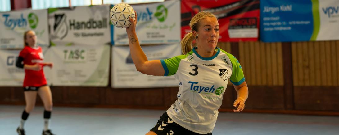 Elisa Treß (Nr. 3) konnte sechs Tore zum Punktgewinn der Damenmannschaft in Haunstetten beisteuern