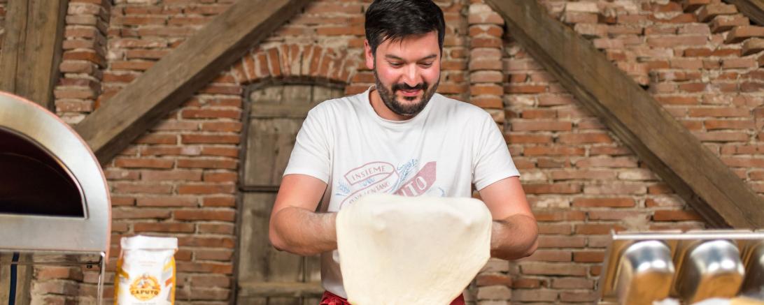 Sebastian Maletzke in seinem Küchenstudio. 