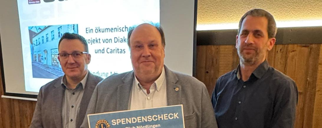 Der Lions Club Nördlingen unterstützt die Nördlinger Tafel.