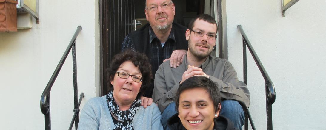 Familien in Donau-Ries haben 2025 wieder die Möglichkeit, ein internationales Gastkind für ein halbes oder ganzes Schuljahr bei sich aufzunehmen. 