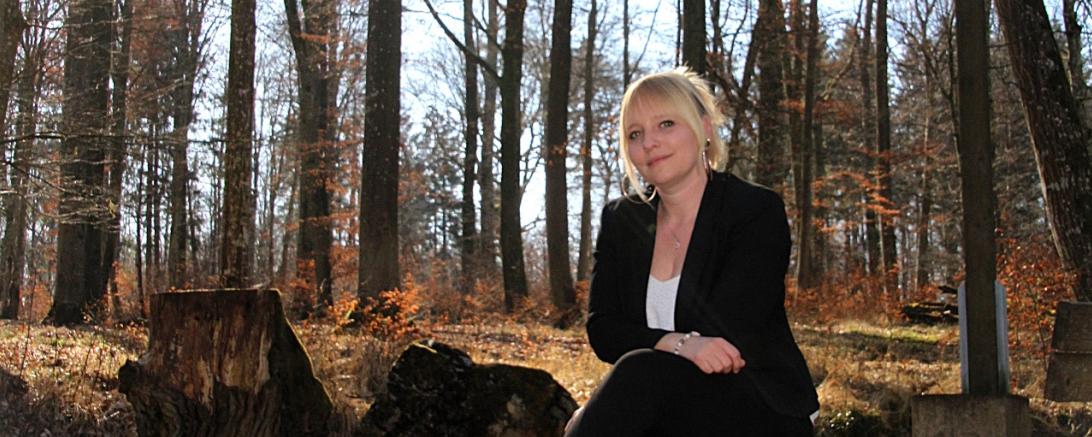 Julia Ordemann gründet als 26-jährige Bestattermeisterin ihr eigenes Unternehmen. 