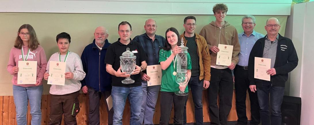 Zu sehen sind die Stadtmeister der 48. Donauwörther Stadtmeisterschaft